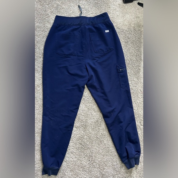 Figs Women’s Navy Deep Blue Jogger Scrubs Pants M medium - Picture 2 of 5